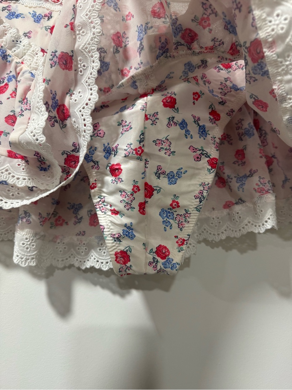 For Love And Lemons Ditsy Day White Mini Skirt with Red and Blue Floral Print - Picture 8 of 8